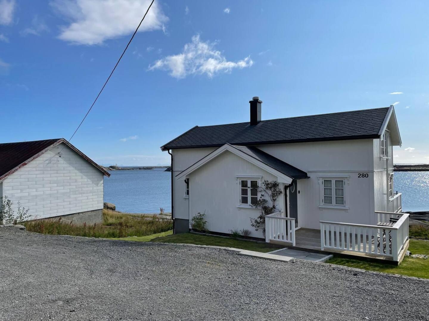 Nordlandshus Ved Havet Pa Reine, Lofoten エクステリア 写真